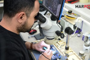 Kahramanmaraş'ta arızalı cep telefonlarında mikroskop yöntemi