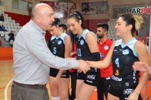 Rektör Yasım, Alpedo Kahramanmaraş Kadın Voleybol Takımını Tebrik Etti