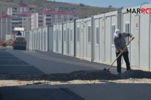 Afşin Belediyesi Tarafından Konteyner Kentin Asfalt Çalışması Yapılıyor