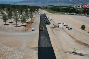 Şehir Mezarlığının Yolu Asfaltlanıyor