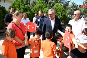 Başkan Güngör, Çocukların Yeni Eğitim Dönemi Heyecanına Ortak Oldu