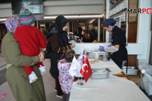 Sular Akademi Hastanesi’nde 6 Şubat Depreminde Hayatını Kaybedenlerin Anısına Helva İkramı Yapıldı