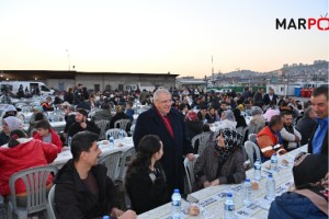 Başkan Mahçiçek, personel ve aileleriyle iftar sofrasını paylaştı