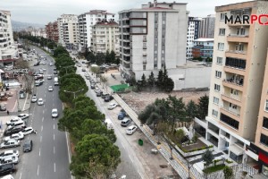 İsmet Karaokur Bulvarı’nda Yürüyüş Yolları Yenileniyor