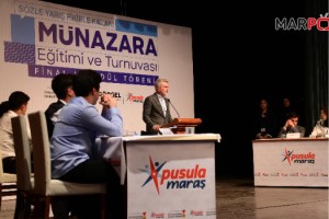 Gençlerin Sözü Geleceğe Işık Tuttu; Münazara Turnuvası Finali Nefes Kesti