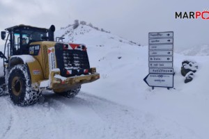 Büyükşehir, Kuzey İlçelerde 48 Araçla Karla Mücadelesini Sürdürüyor