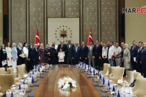Cumhurbaşkanı Erdoğan, Ayser Çalık Ortaokulu Şehitlerinin Aileleriyle Bir Araya Geldi