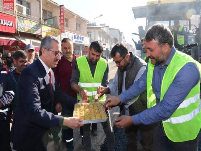 AFŞİN’DE ATATÜRK CADDESİ ASFALTLANIYOR!